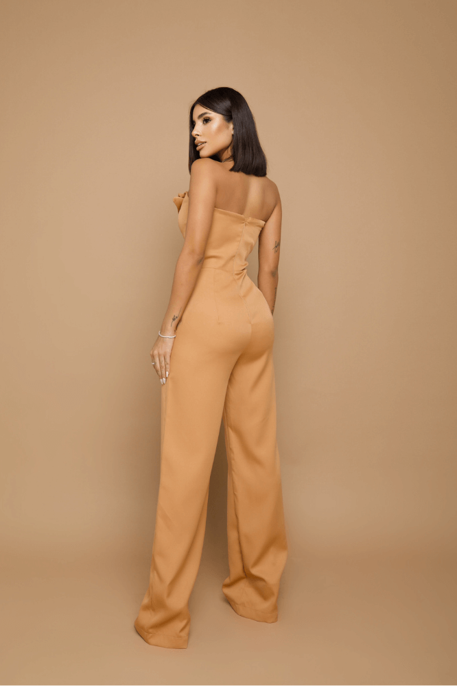 Macacão Pantalona Strapless Totêrme Bolso Faca Katy Caramelo